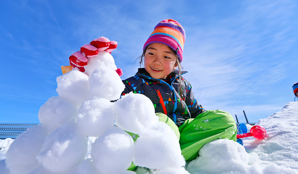 雪遊びのイメージ